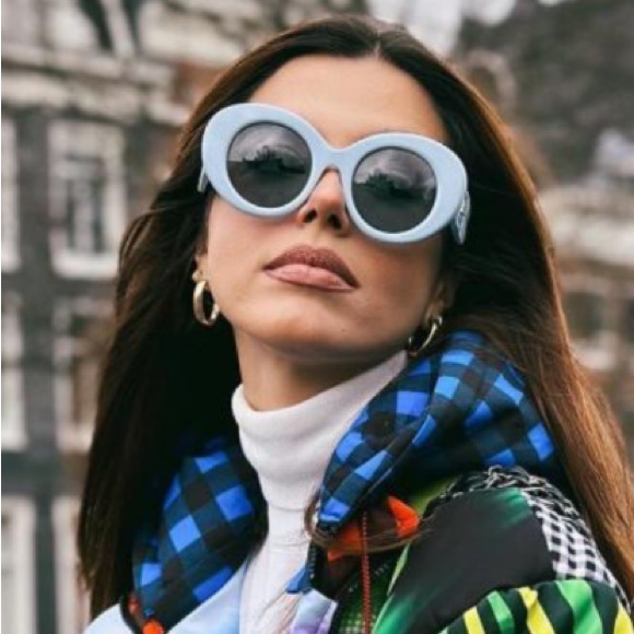 Burberry Sunglasses, New 240 - Picture 3 of 8